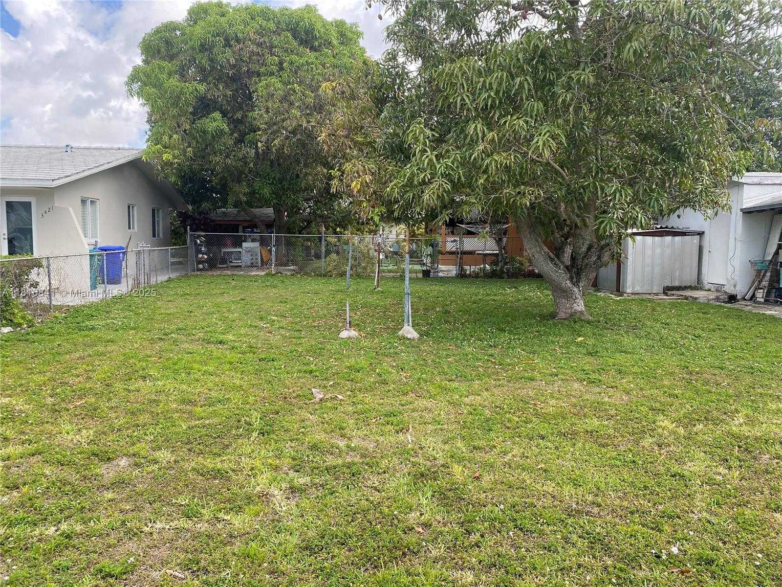 Small Image of Miami Number 5