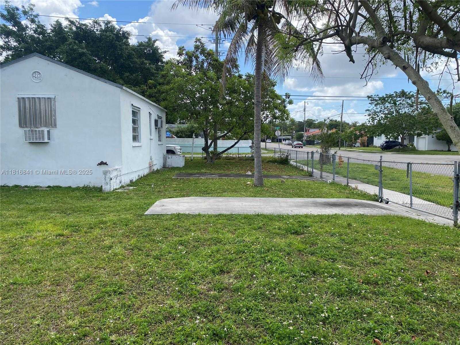 Small Image of Miami Number 6
