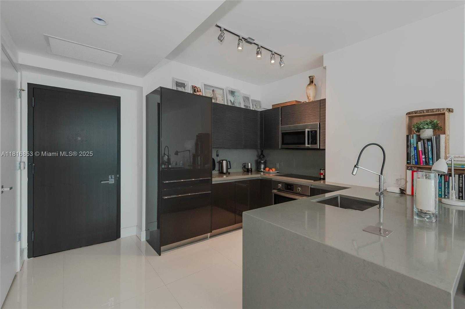 Small Image of 1080 BRICKELL AVE #3405, Miami Number 18