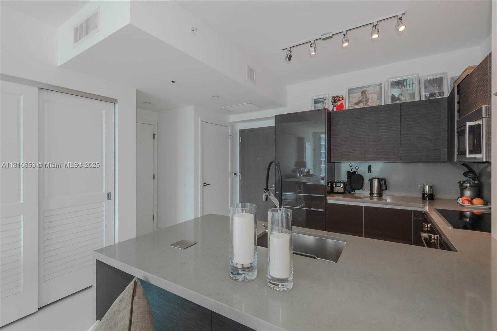 Small Image of 1080 BRICKELL AVE #3405, Miami Number 19