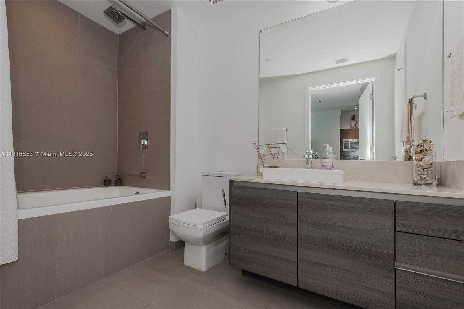 Small Image of 1080 BRICKELL AVE #3405, Miami Number 24