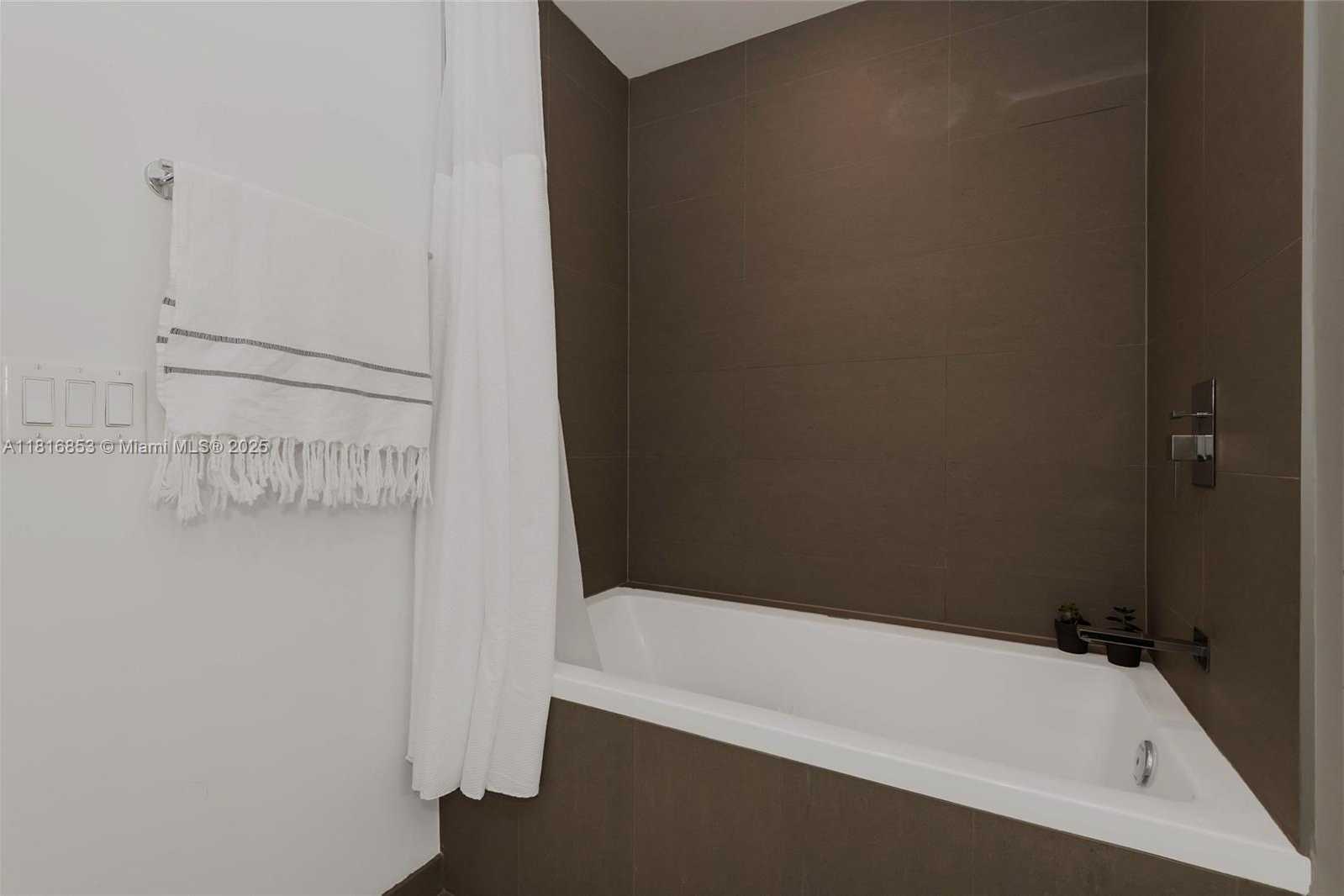 Small Image of 1080 BRICKELL AVE #3405, Miami Number 26