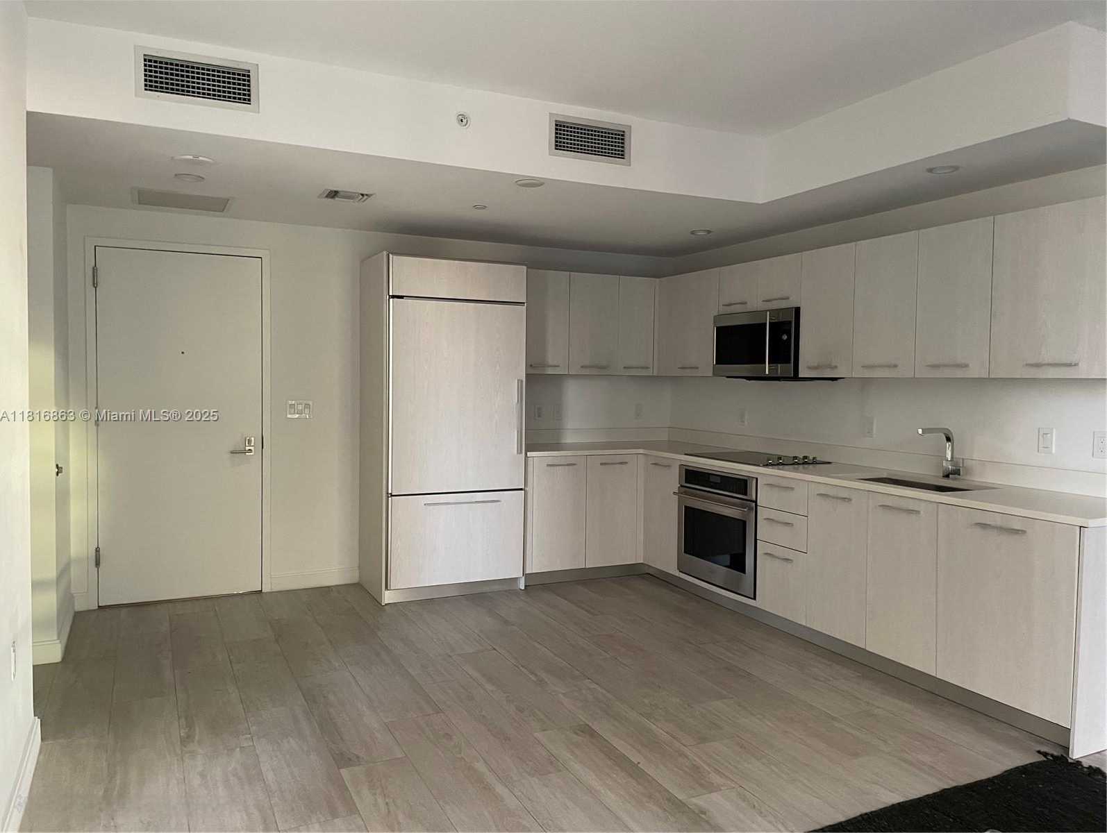 Small Image of 55 SOUTH WEST 9TH ST #2507, Miami Number 3