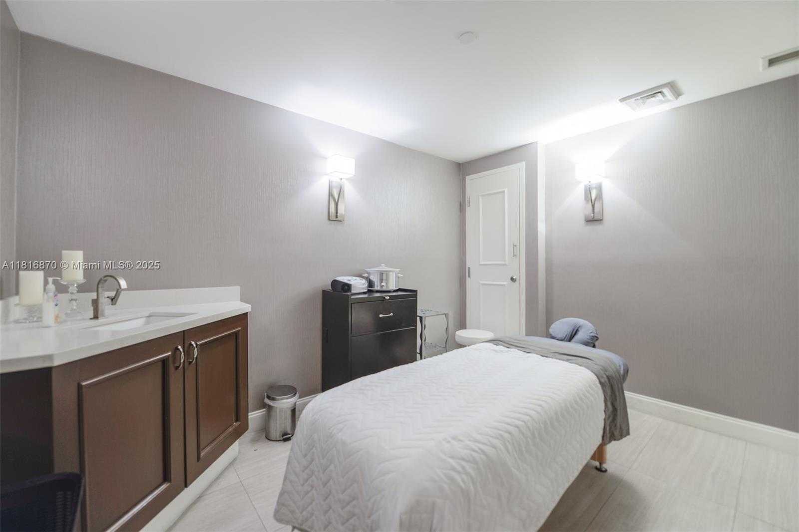 Small Image of 3201 NORTH EAST 183RD ST #2502, Aventura Number 69