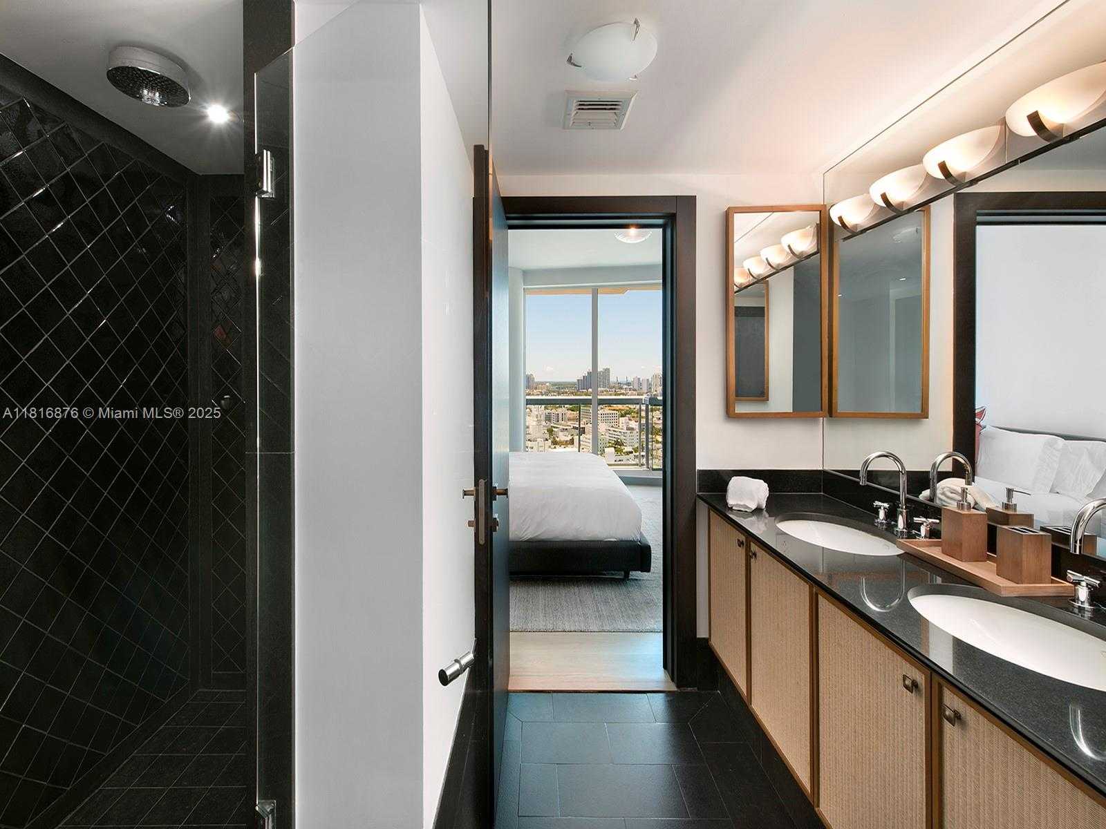 Small Image of 101 20TH ST #3006, Miami Beach Number 3