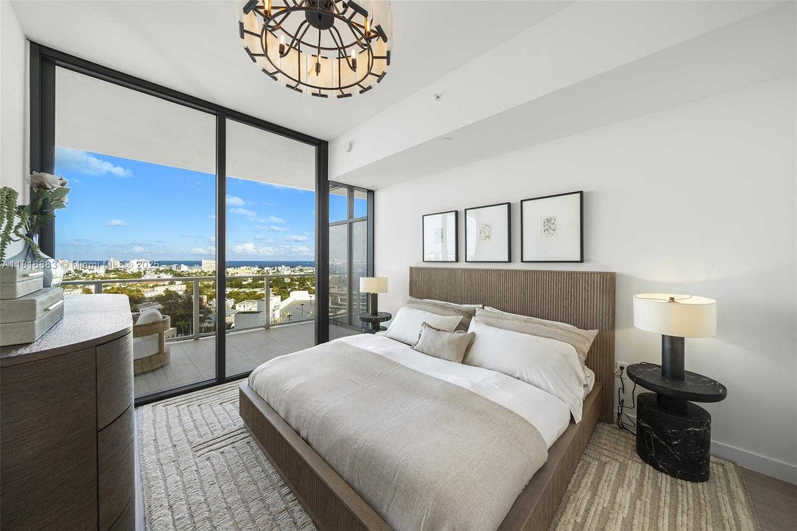 Small Image of 500 ALTON RD #1808, Miami Beach Number 11