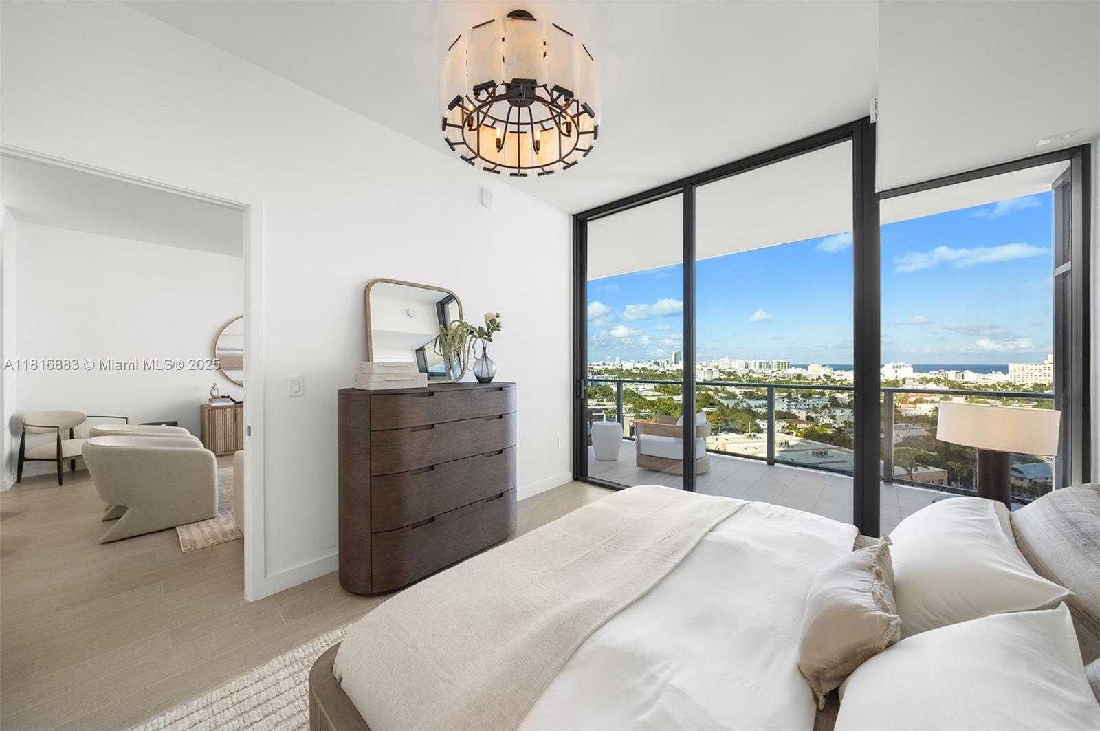 Small Image of 500 ALTON RD #1808, Miami Beach Number 12