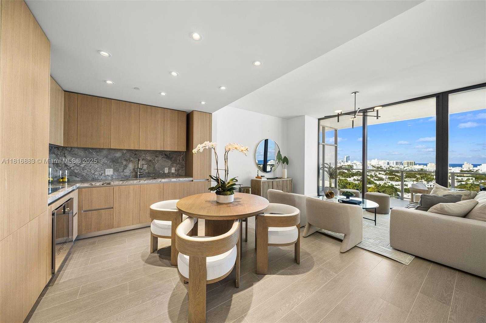 Small Image of 500 ALTON RD #1808, Miami Beach Number 5