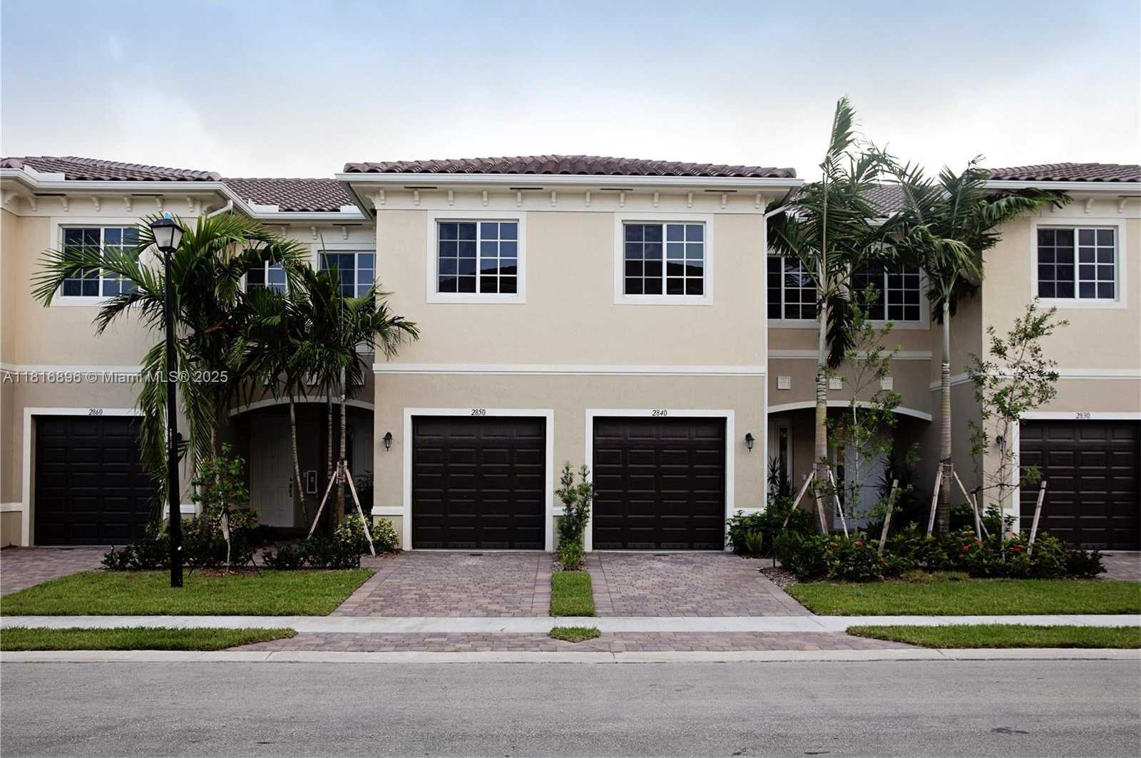 Small Image of 2664 SOUTH WEST 81 #2648, Miramar Number 12