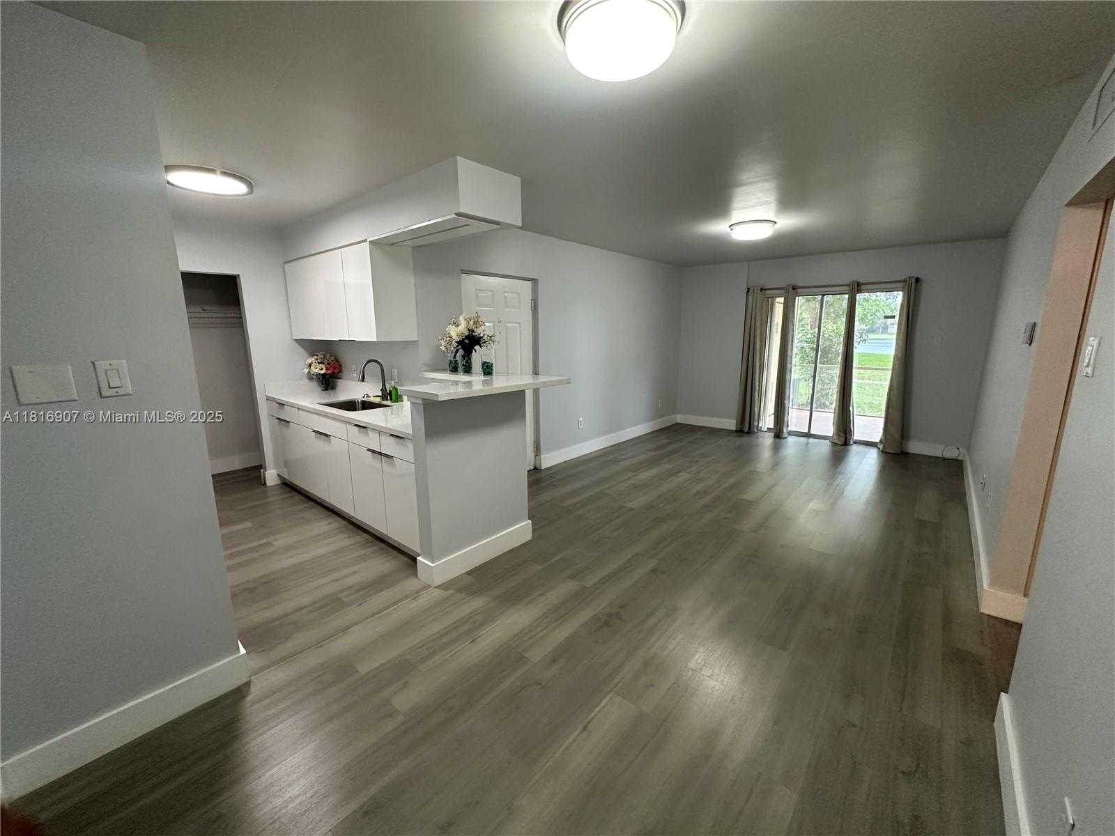 Small Image of 15330 SOUTH WEST 106TH TER #919, Miami Number 10