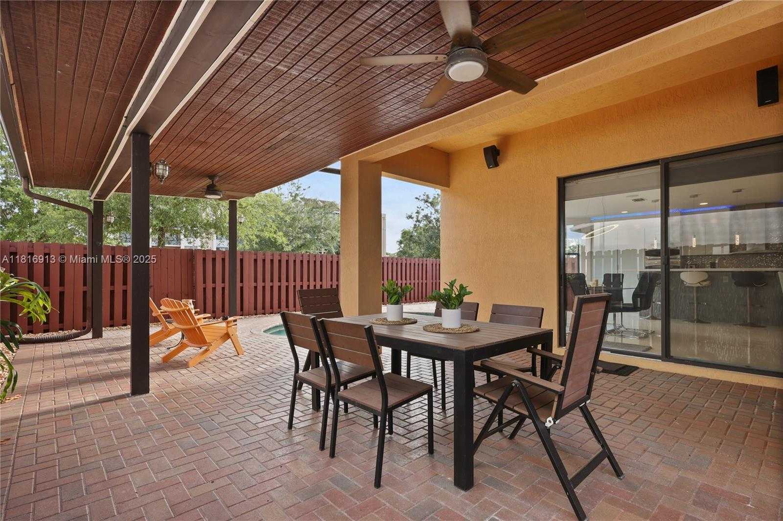 Small Image of 10040 NORTH WEST 10TH ST, Miami Number 32
