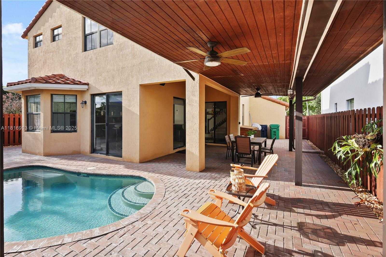 Small Image of 10040 NORTH WEST 10TH ST, Miami Number 37