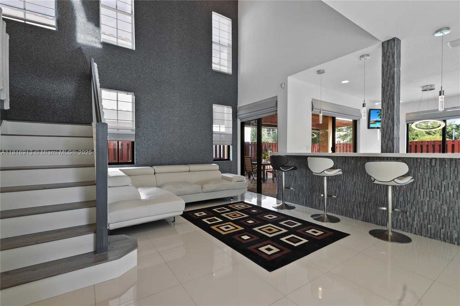 Small Image of 10040 NORTH WEST 10TH ST, Miami Number 8