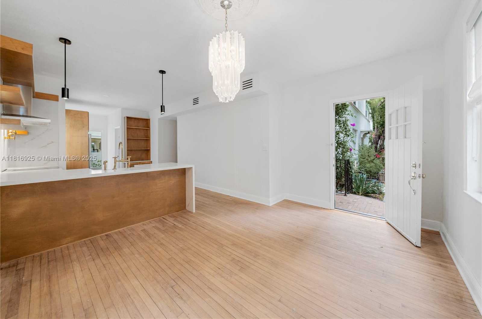 Small Image of 726 MERIDIAN AVE #5, Miami Beach Number 13