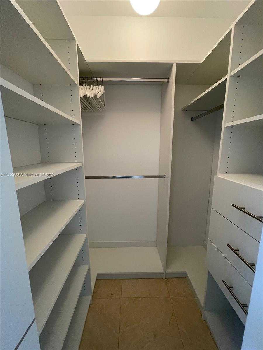 Small Image of 20515 EAST COUNTRY CLUB DR #1847, Aventura Number 11
