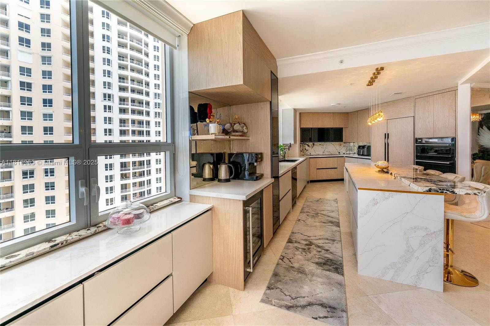 Small Image of 848 BRICKELL KEY DR #1601, Miami Number 12