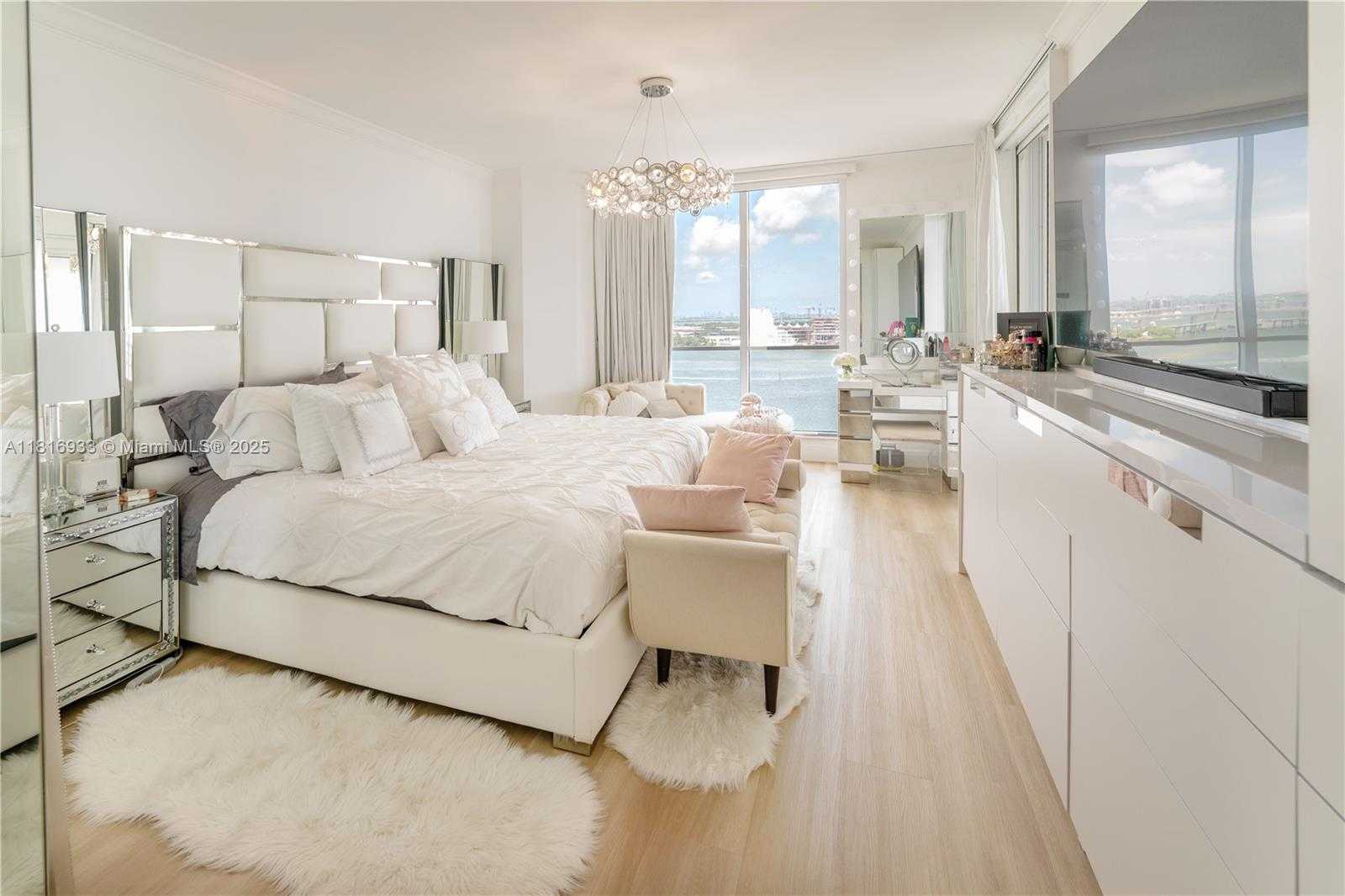 Small Image of 848 BRICKELL KEY DR #1601, Miami Number 16