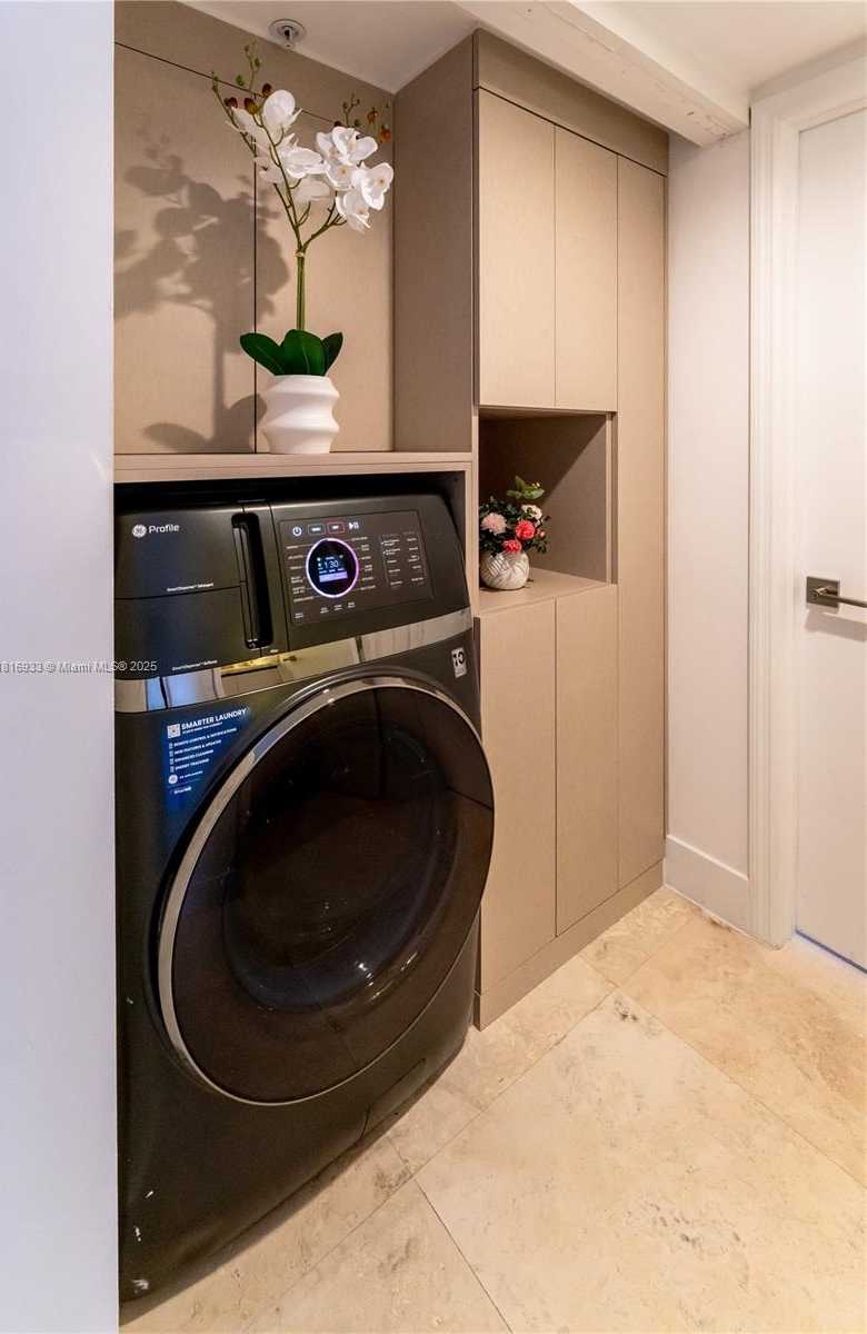 Small Image of 848 BRICKELL KEY DR #1601, Miami Number 21