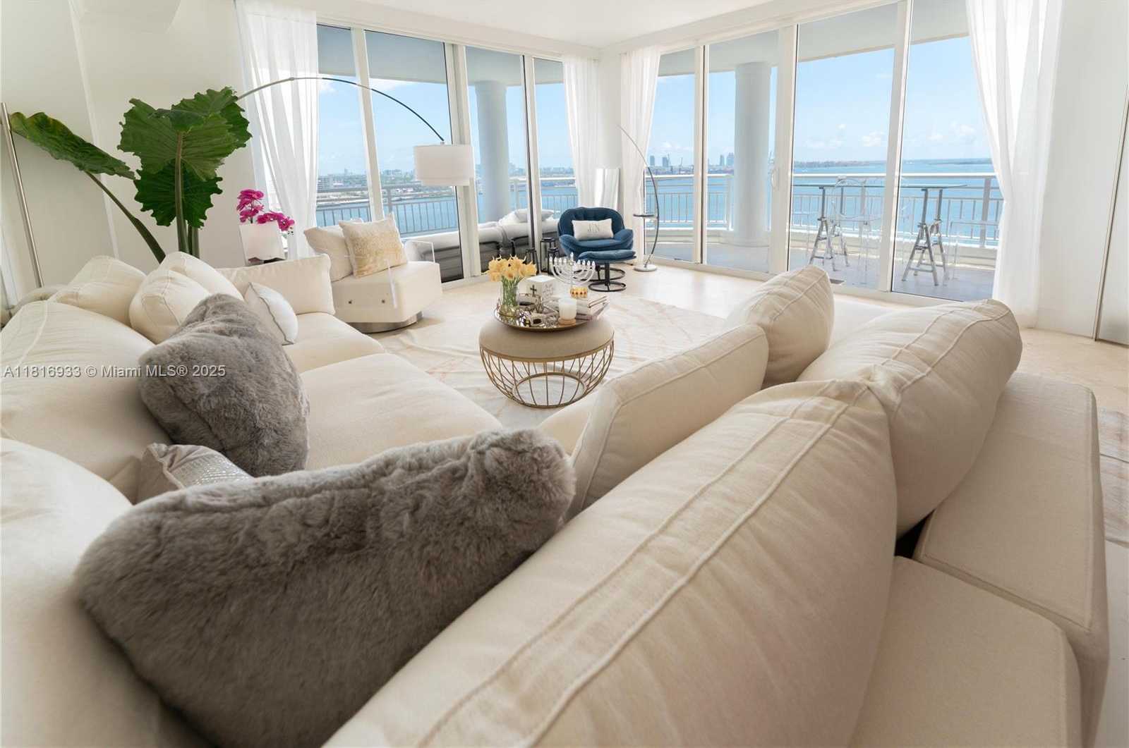 Small Image of 848 BRICKELL KEY DR #1601, Miami Number 8