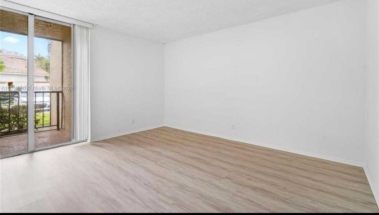 Small Image of 2001 ATLANTIC SHORES BLVD #109, Hallandale Beach Number 12