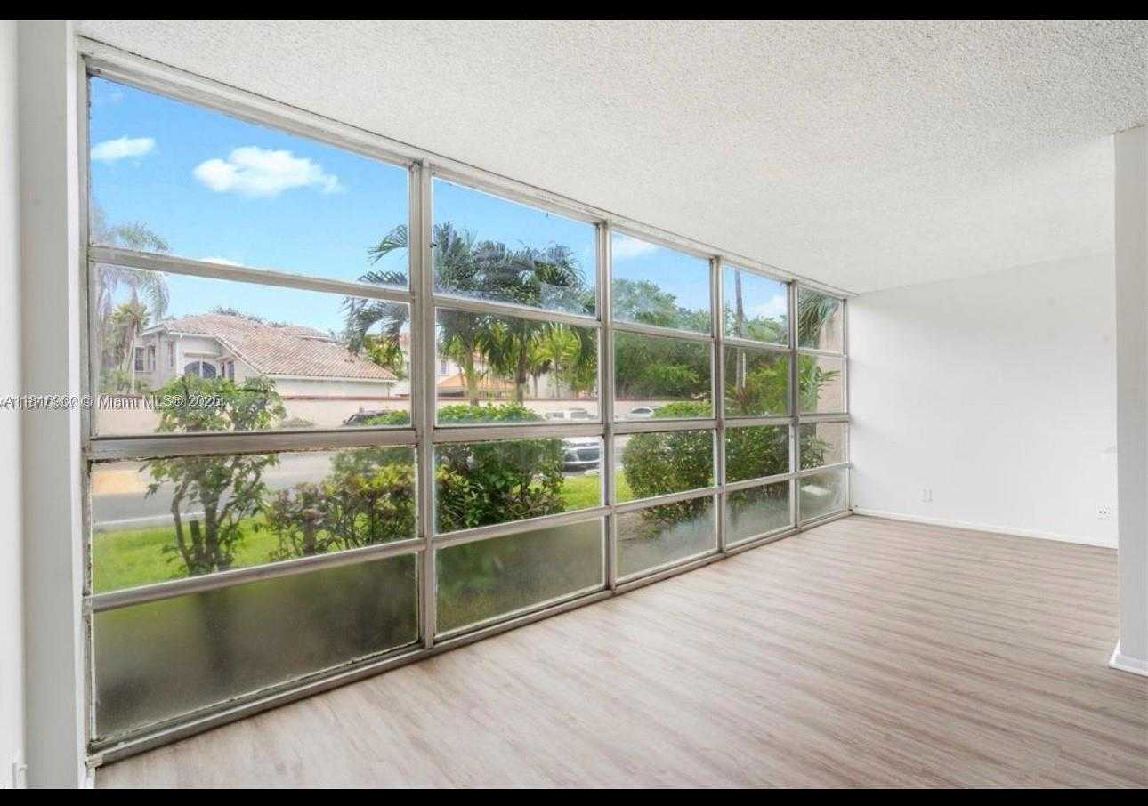 Small Image of 2001 ATLANTIC SHORES BLVD #109, Hallandale Beach Number 2