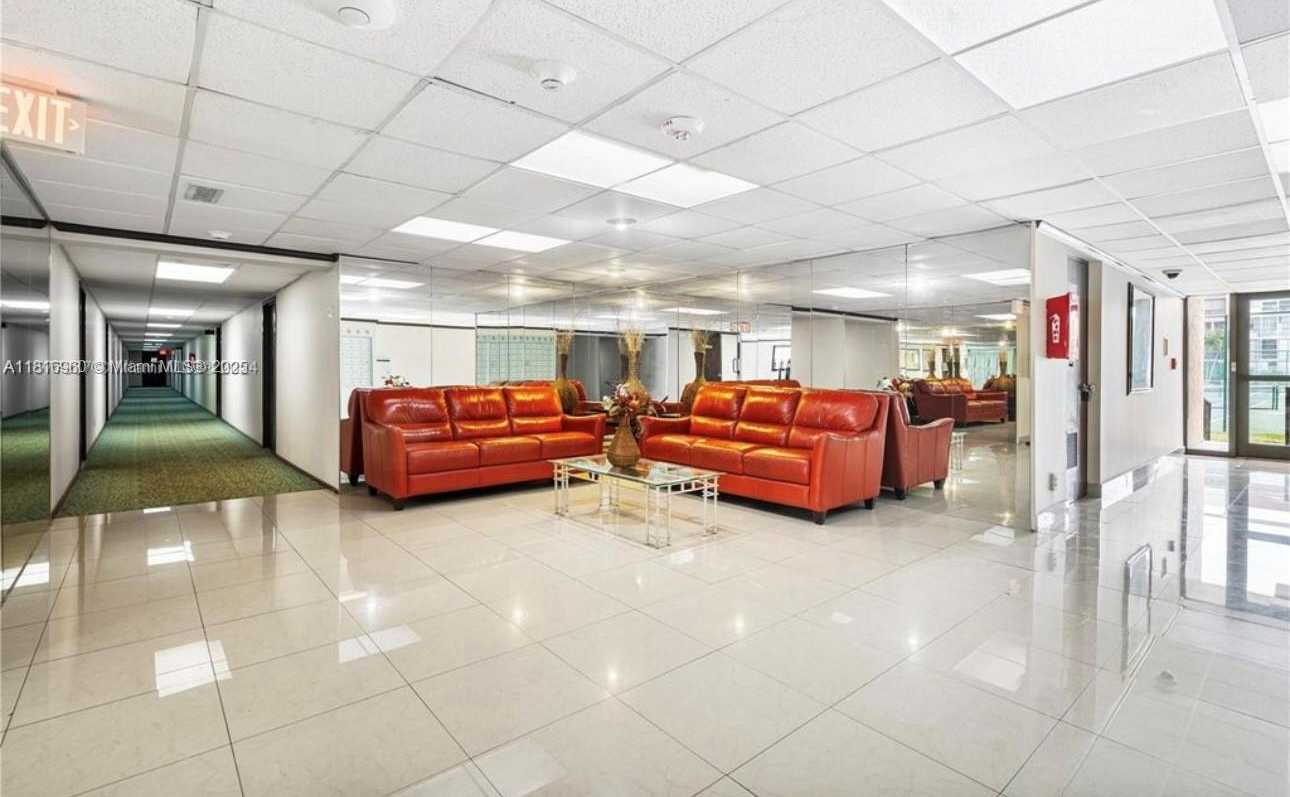 Small Image of 2001 ATLANTIC SHORES BLVD #109, Hallandale Beach Number 27