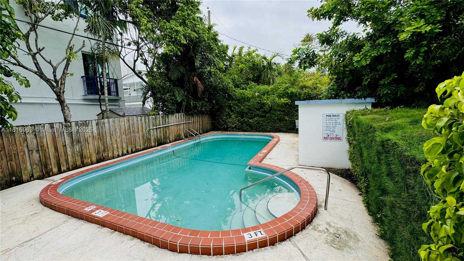 Small Image of 1120 102ND ST #7, Bay Harbor Islands Number 26