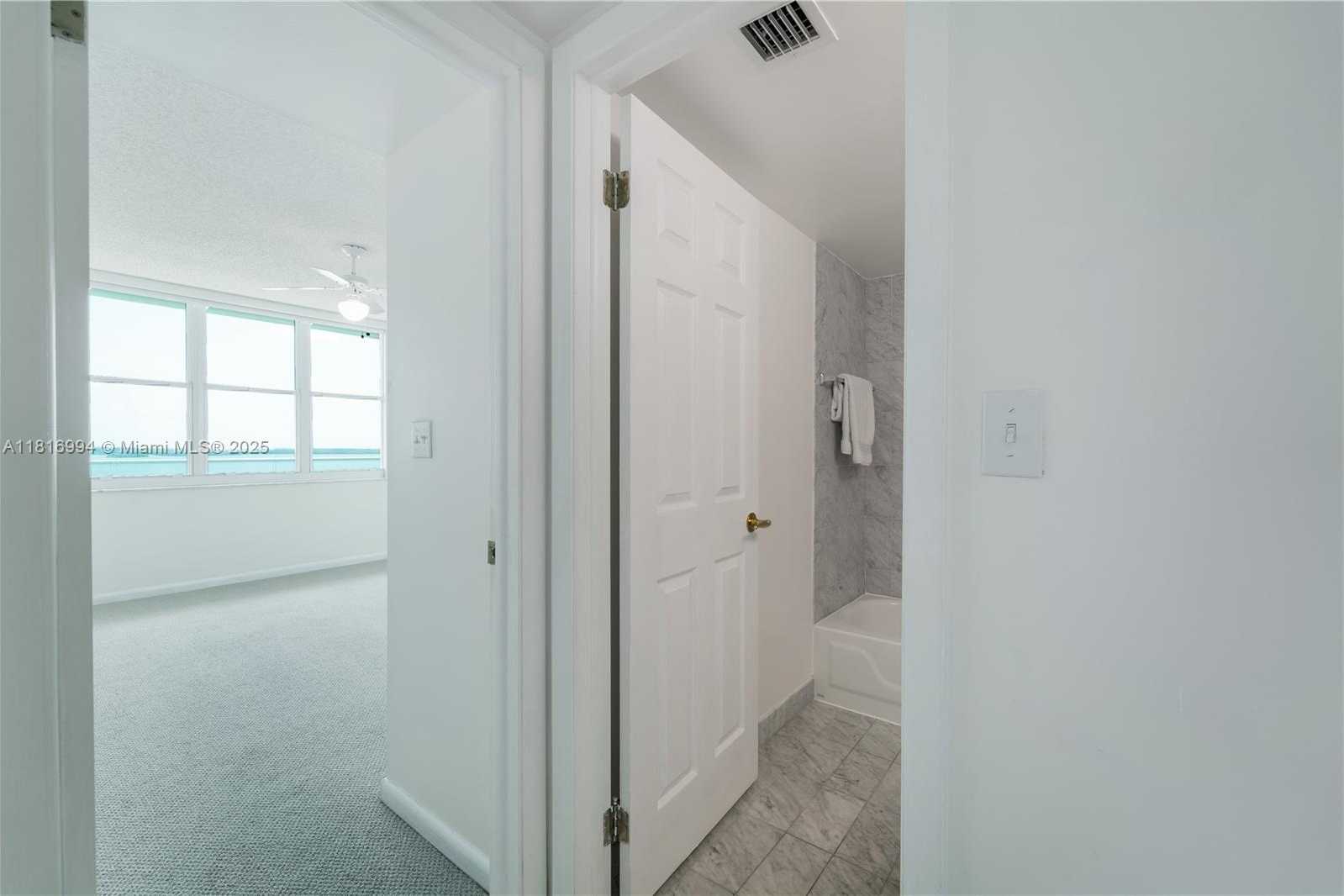 Small Image of 800 CLAUGHTON ISLAND DR #1103, Miami Number 17