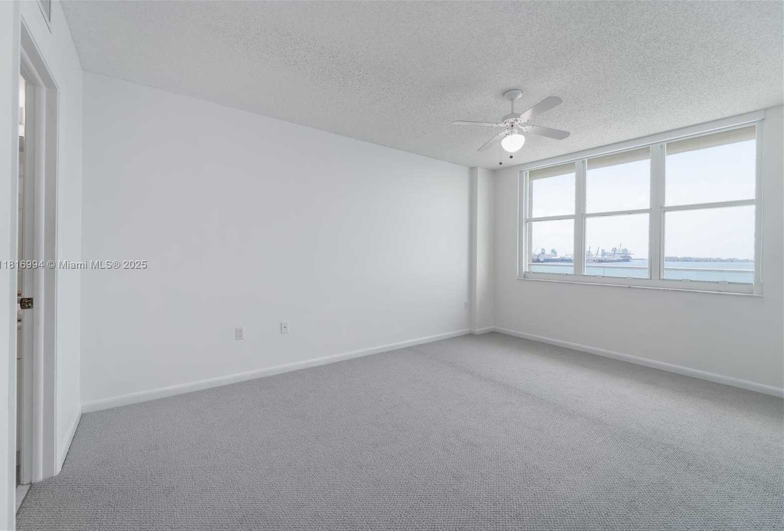 Small Image of 800 CLAUGHTON ISLAND DR #1103, Miami Number 19