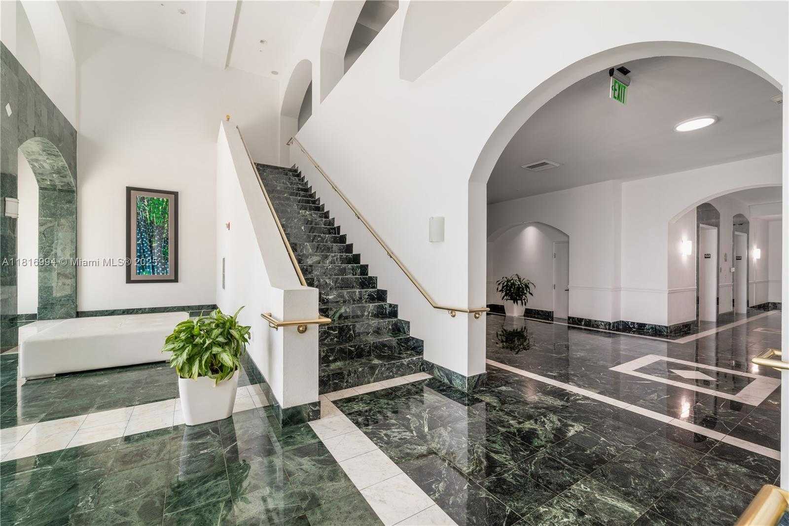 Small Image of 800 CLAUGHTON ISLAND DR #1103, Miami Number 35