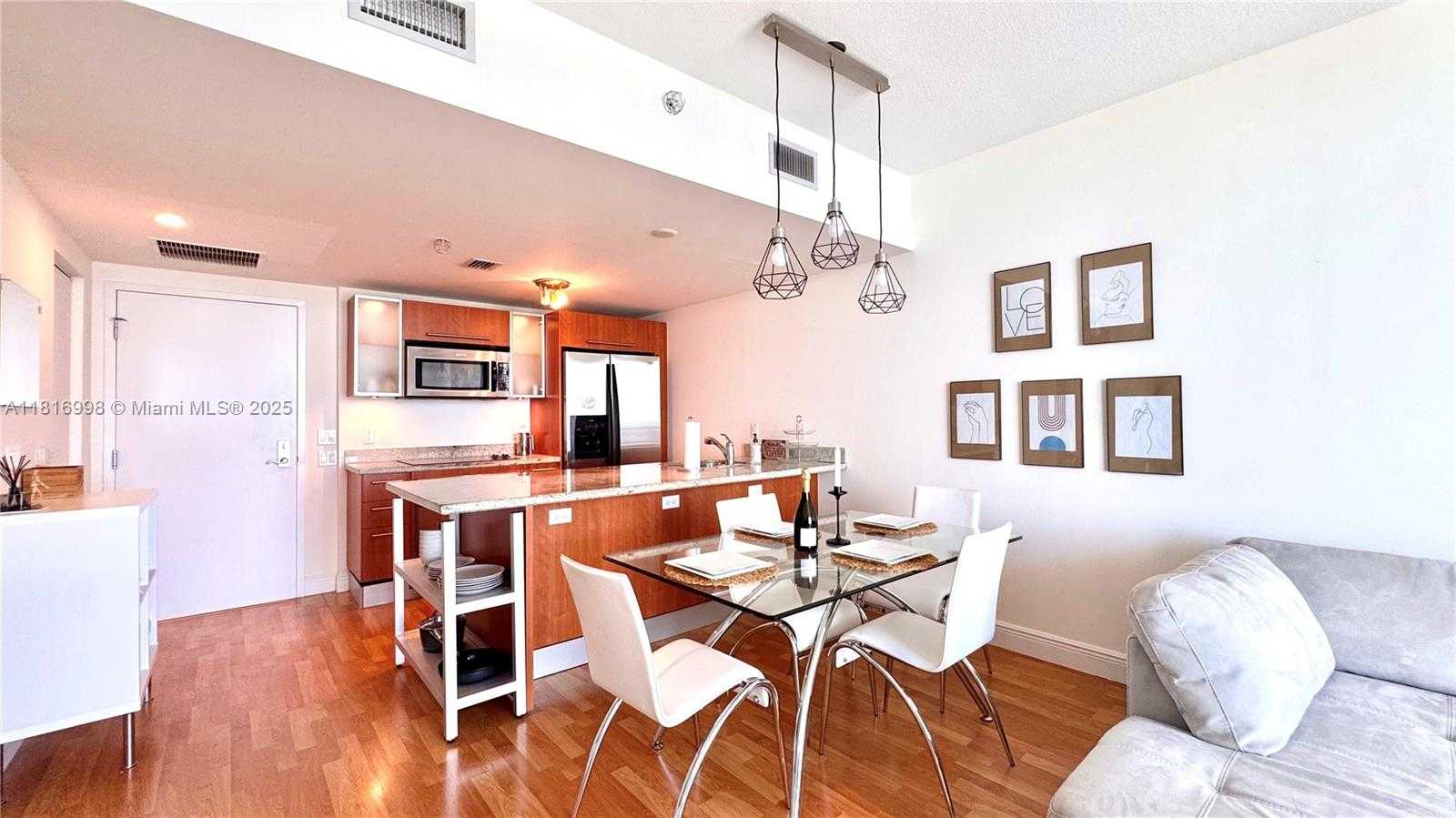 Small Image of 185 SOUTH WEST 7TH ST #3908, Miami Number 2