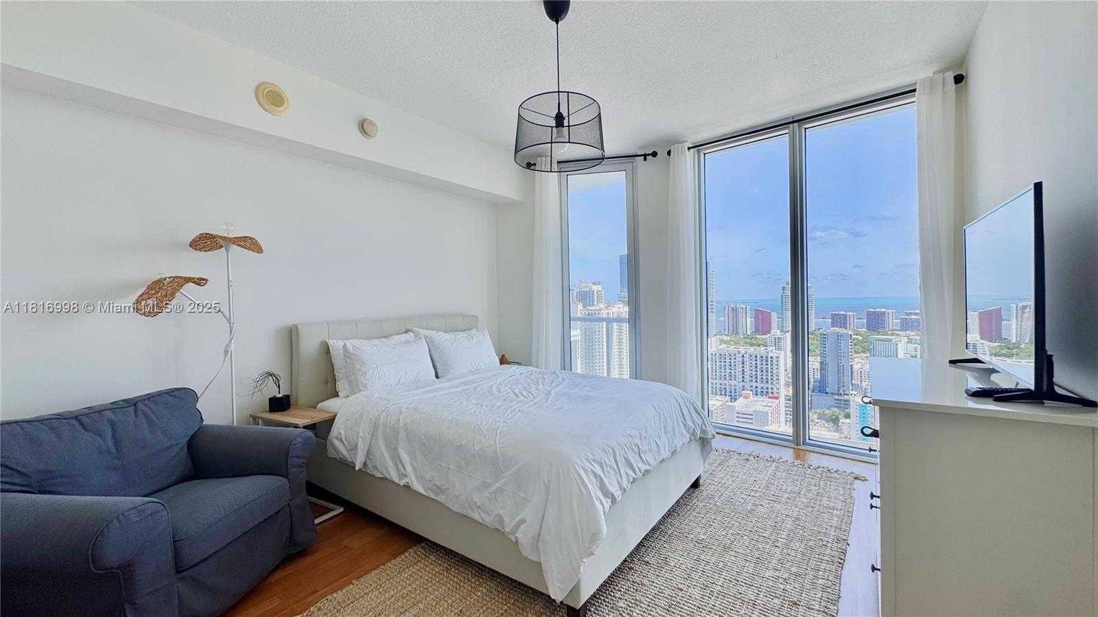 Small Image of 185 SOUTH WEST 7TH ST #3908, Miami Number 5