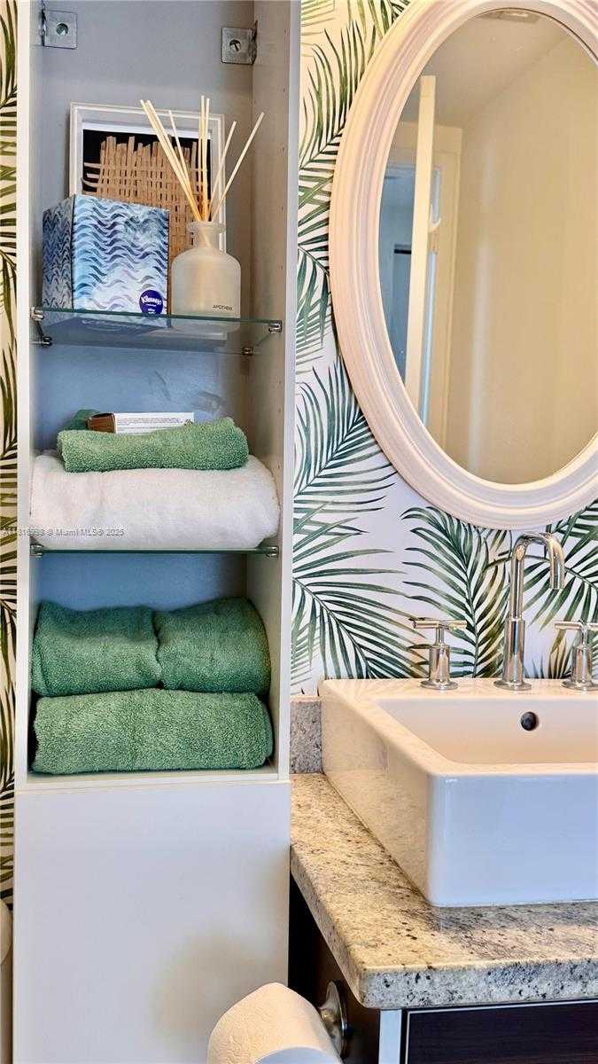 Small Image of 185 SOUTH WEST 7TH ST #3908, Miami Number 6