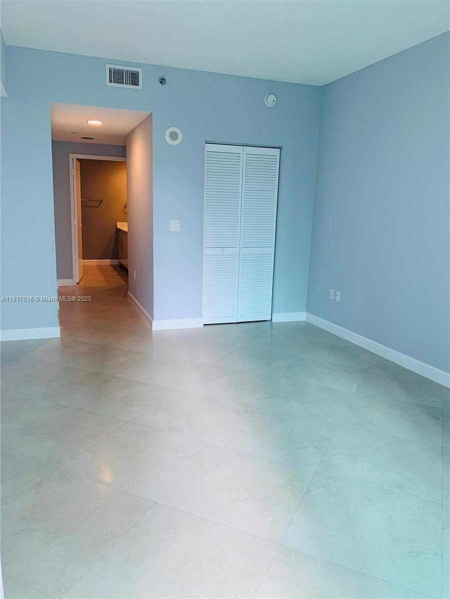 Small Image of 951 BRICKELL AVE #310, Miami Number 12