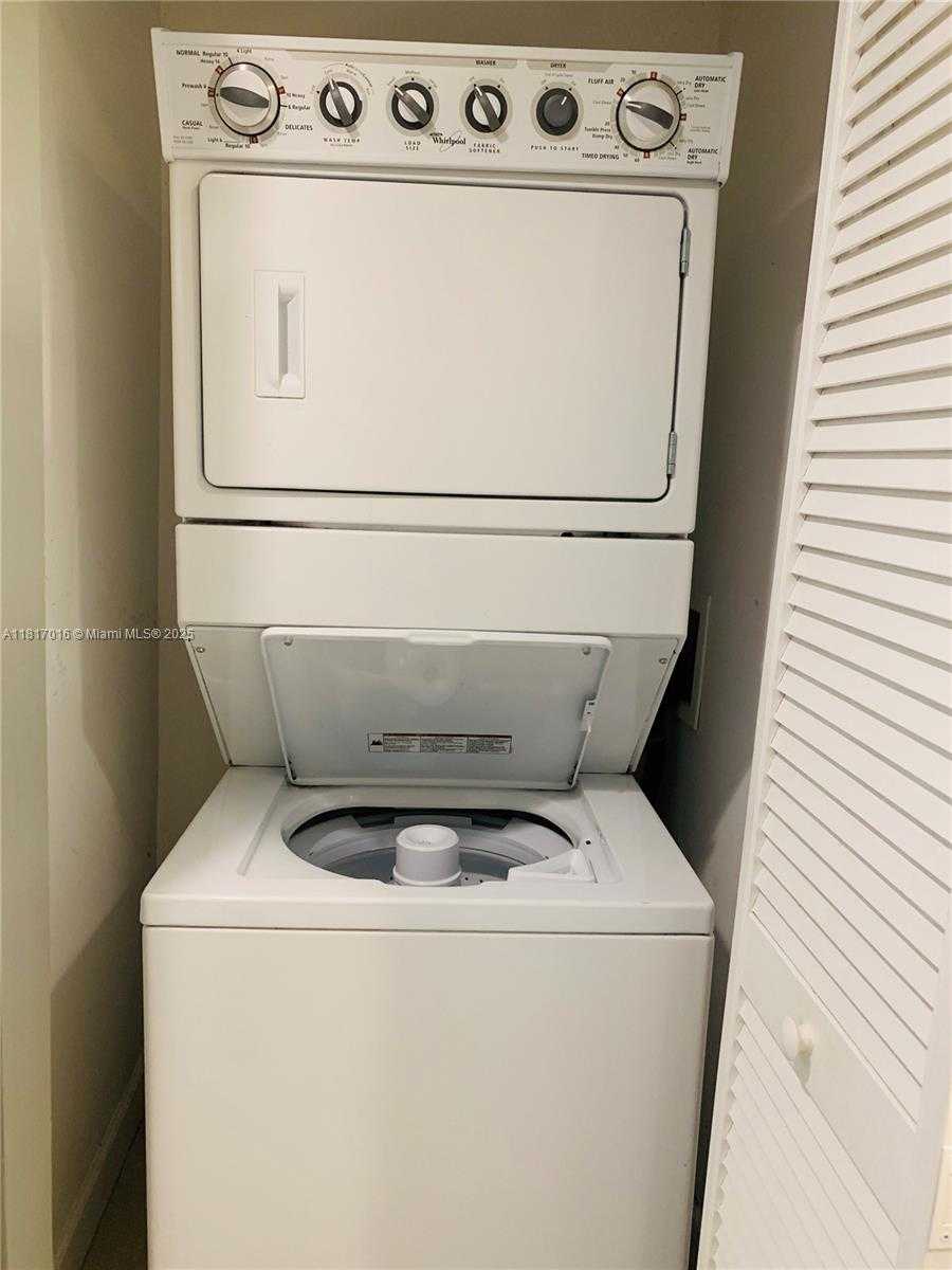 Small Image of 951 BRICKELL AVE #310, Miami Number 17
