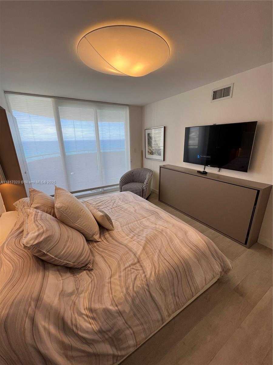 Small Image of 6301 COLLINS AVE #3001, Miami Beach Number 15