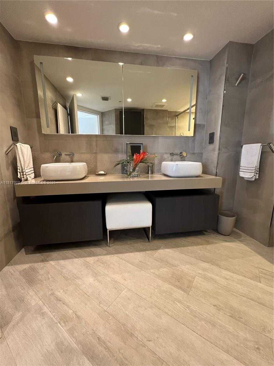 Small Image of 6301 COLLINS AVE #3001, Miami Beach Number 20