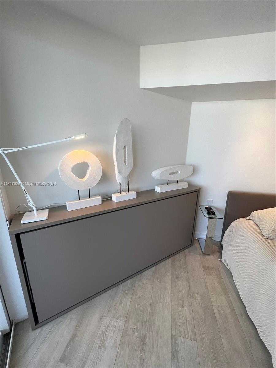 Small Image of 6301 COLLINS AVE #3001, Miami Beach Number 27
