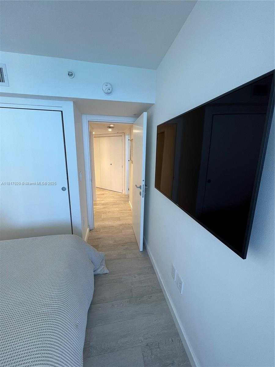 Small Image of 6301 COLLINS AVE #3001, Miami Beach Number 29