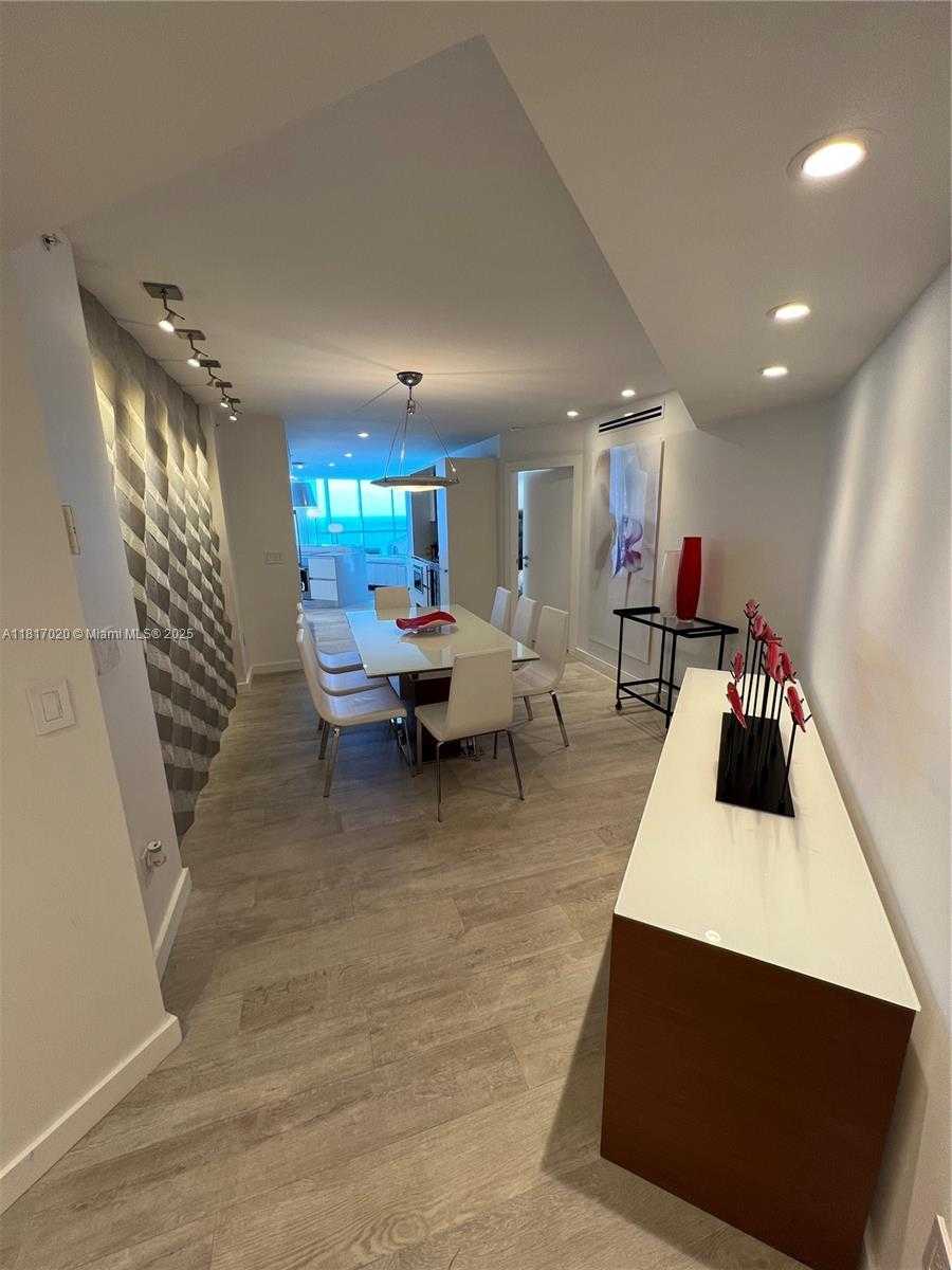 Small Image of 6301 COLLINS AVE #3001, Miami Beach Number 32