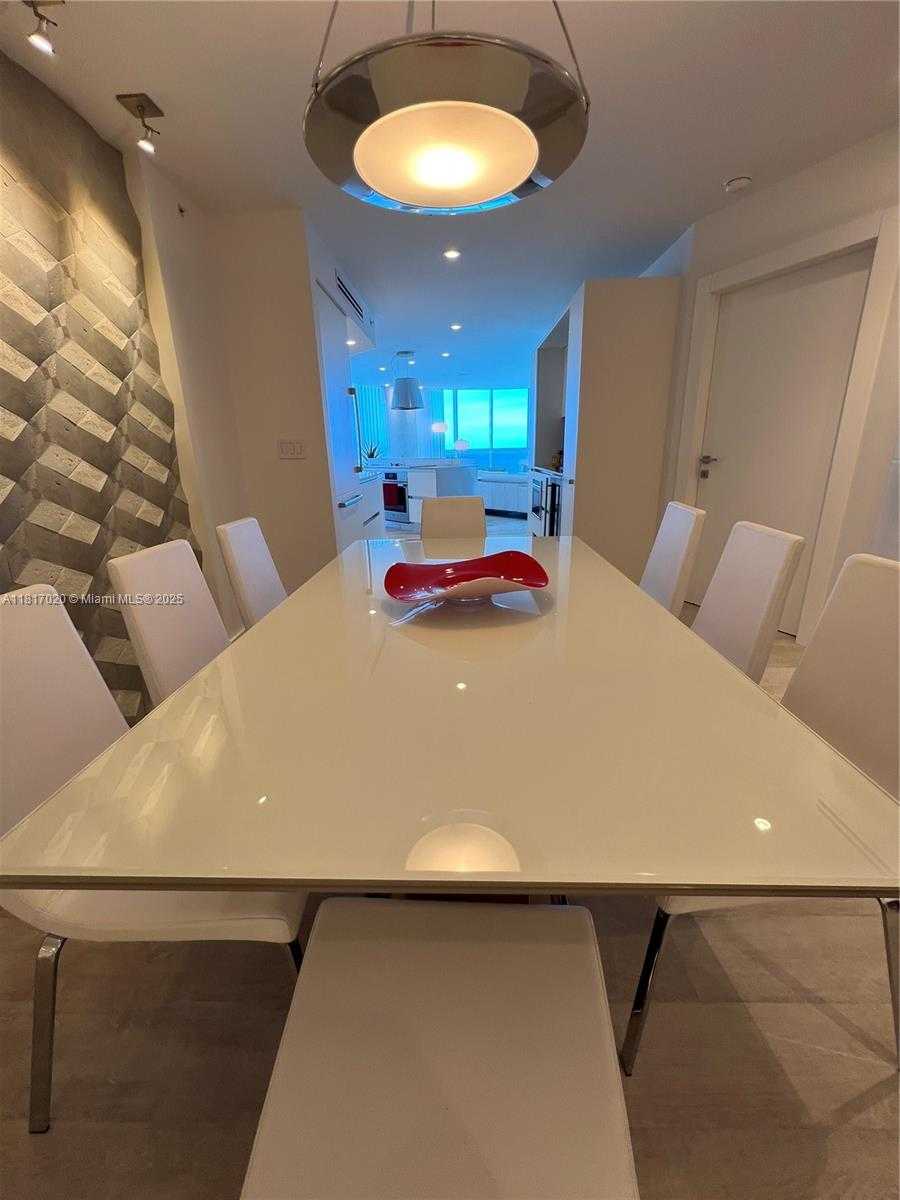 Small Image of 6301 COLLINS AVE #3001, Miami Beach Number 36