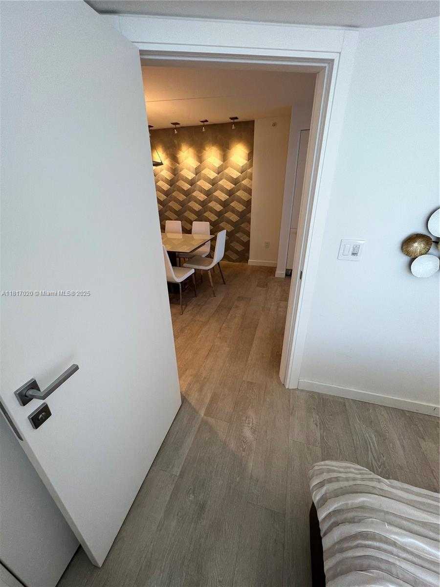 Small Image of 6301 COLLINS AVE #3001, Miami Beach Number 40