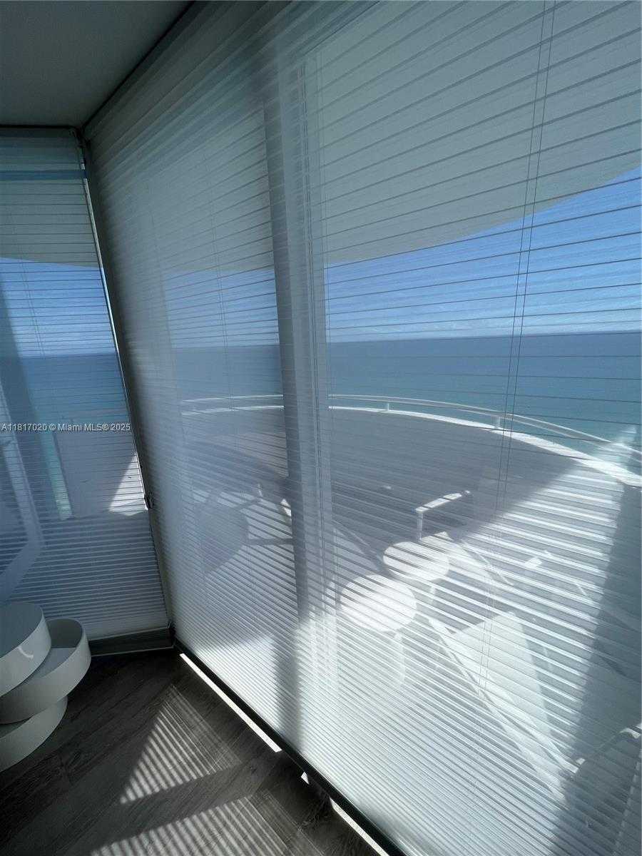 Small Image of 6301 COLLINS AVE #3001, Miami Beach Number 48