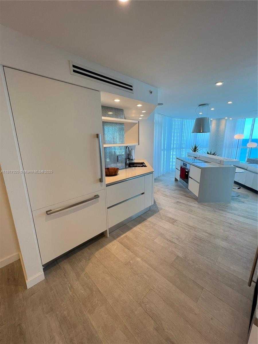 Small Image of 6301 COLLINS AVE #3001, Miami Beach Number 51