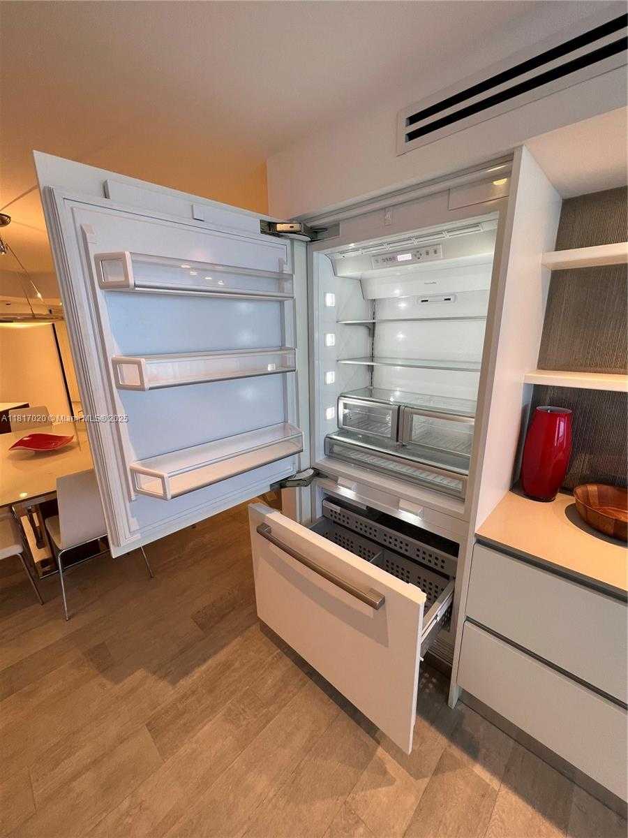 Small Image of 6301 COLLINS AVE #3001, Miami Beach Number 52