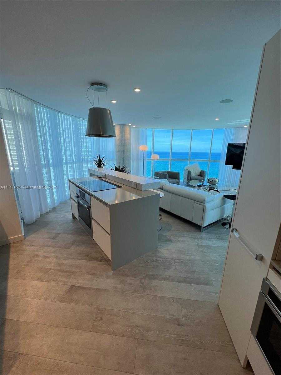 Small Image of 6301 COLLINS AVE #3001, Miami Beach Number 53
