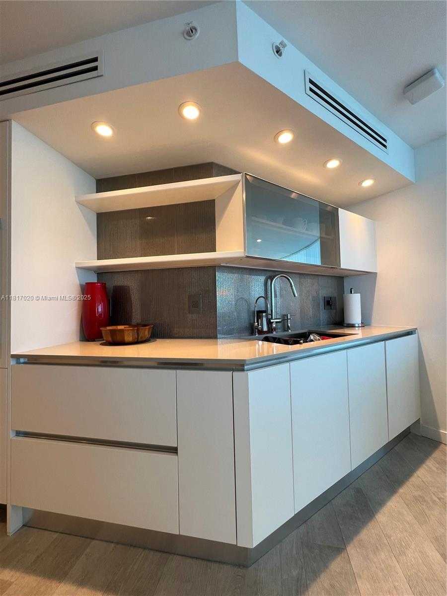 Small Image of 6301 COLLINS AVE #3001, Miami Beach Number 82