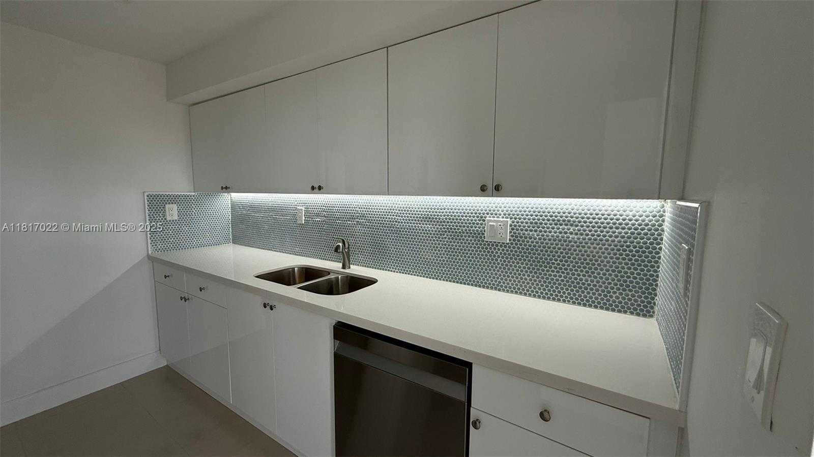 Small Image of 16546 NORTH EAST 26TH AVE #4H, North Miami Beach Number 6
