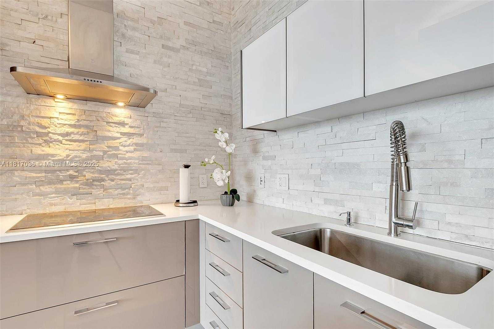 Small Image of 2020 NORTH BAYSHORE DR #1006, Miami Number 10