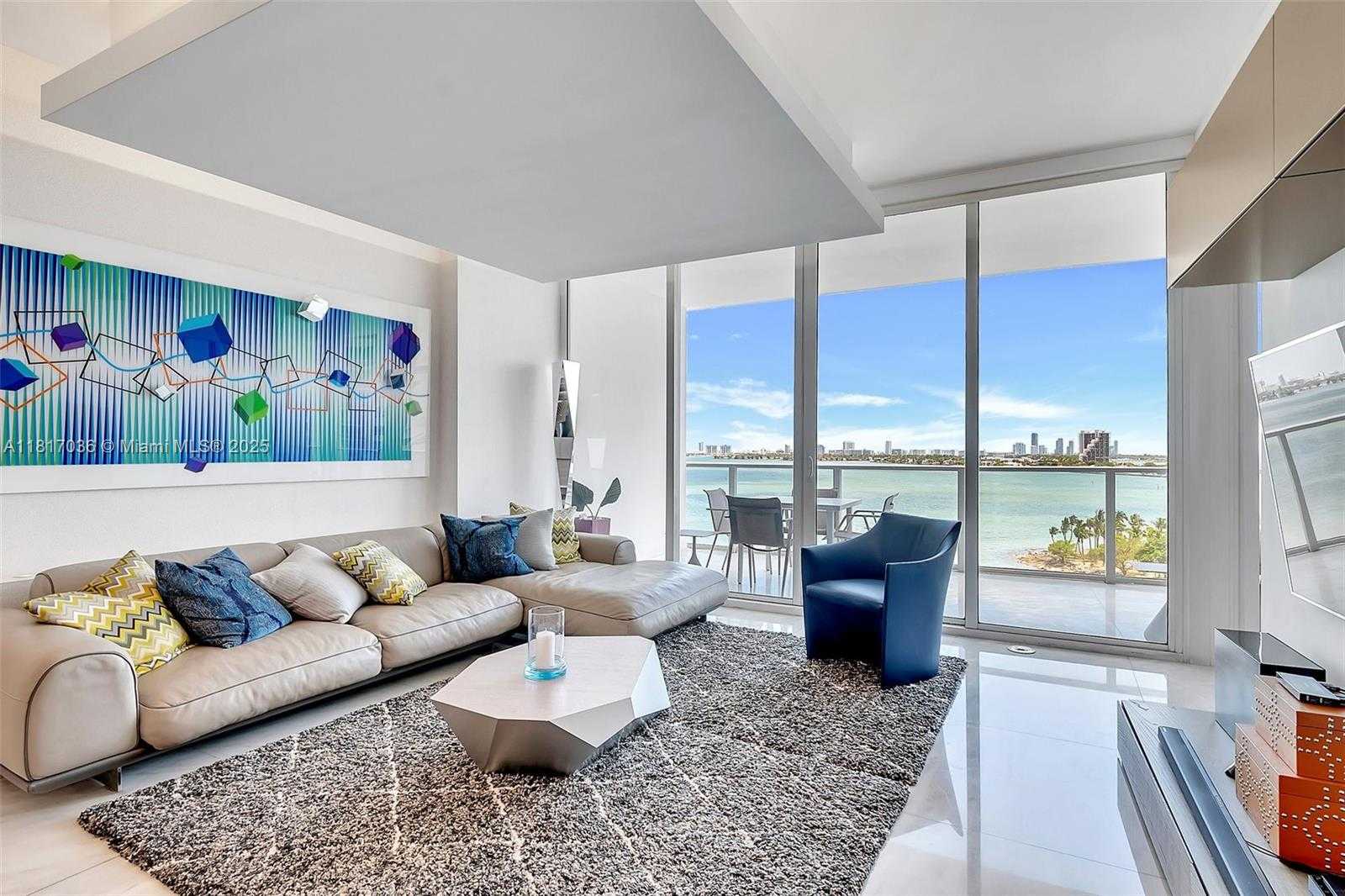 Small Image of 2020 NORTH BAYSHORE DR #1006, Miami Number 2